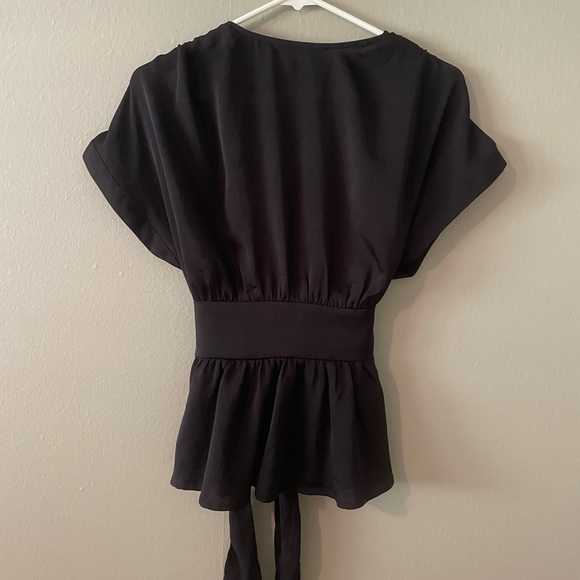Express Black Tie Waist V-Neck Blouse Size XS - Picture 3 of 10